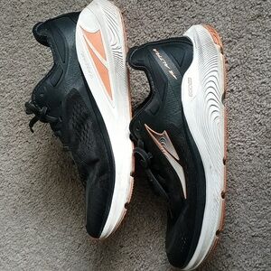 ALTRA Paradigm Women's 9.5 blk/wht/peach